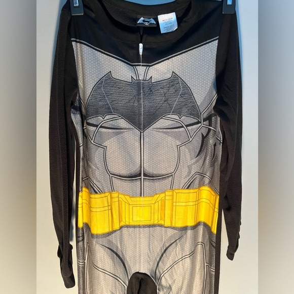 Size 10/12 BOYS PJ’s BATMAN - Picture 2 of 5